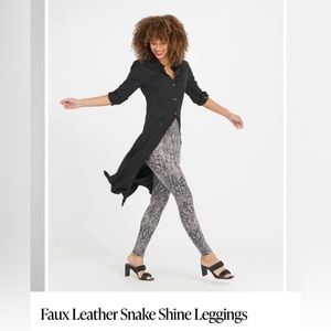 Spanx faux, leather snake shine leggings, color, gray snake, size small